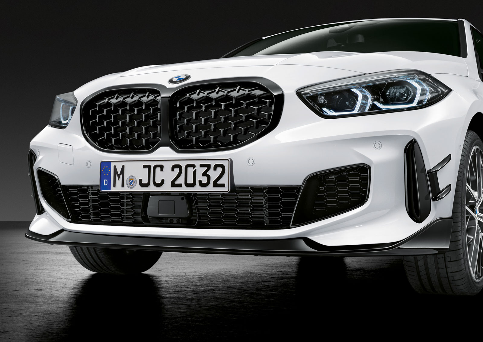 Name:  P90350997_highRes_the-all-new-bmw-1-se.jpg
Views: 27171
Size:  279.8 KB