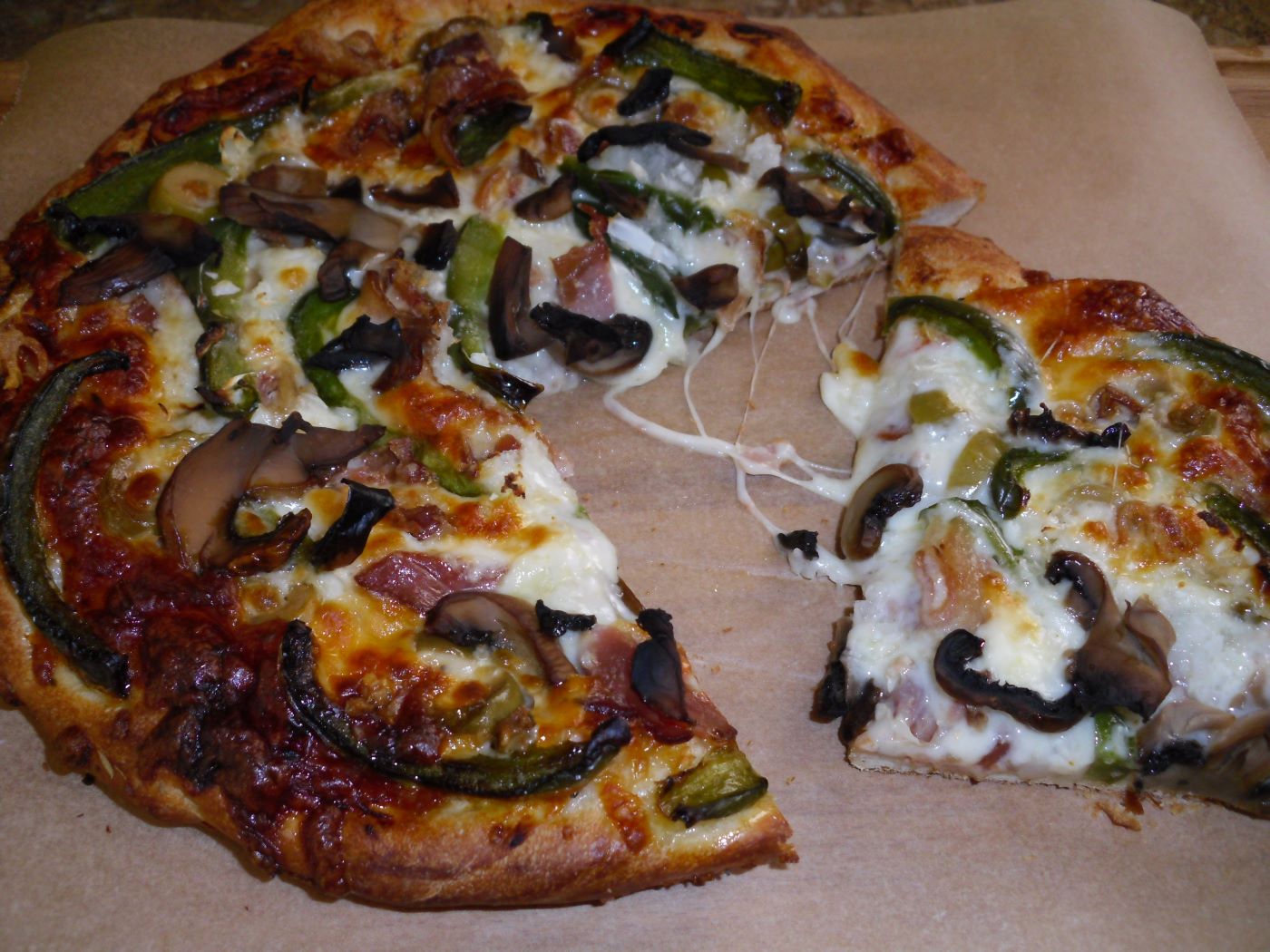 Name:  Friday pizza..JPG
Views: 80
Size:  225.6 KB