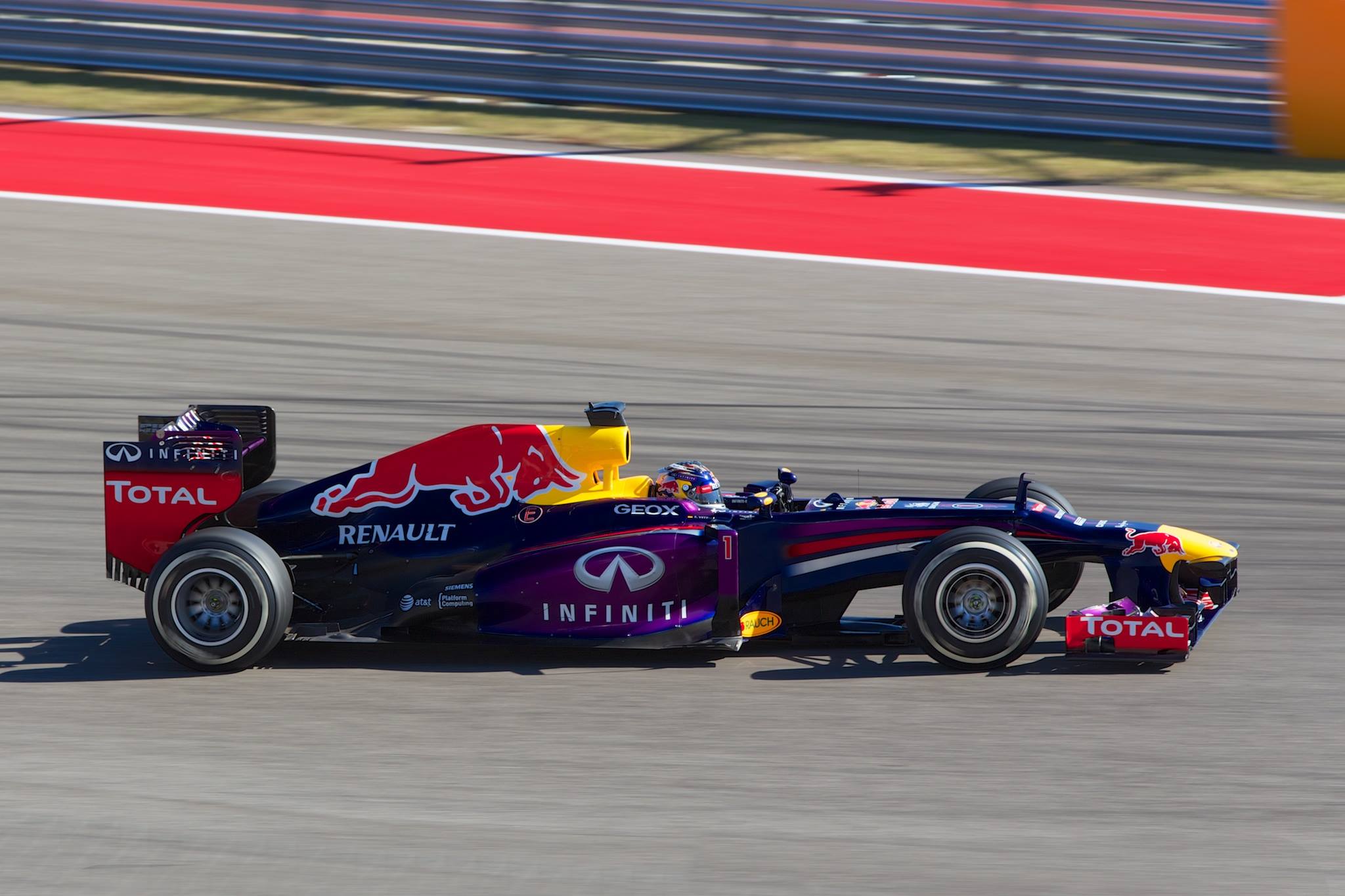 Name:  2013 USGP Vettel T12.jpg
Views: 765
Size:  226.7 KB